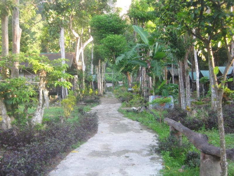 Chill Out Bar & Bungalow Railay Beach Exterior photo