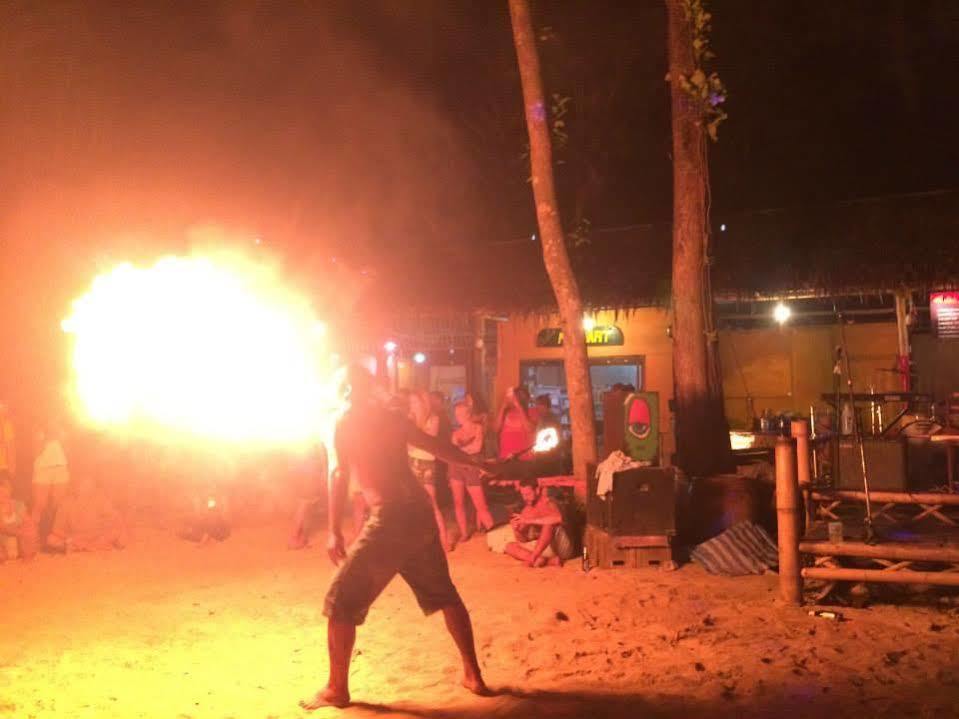Chill Out Bar & Bungalow Railay Beach Exterior photo