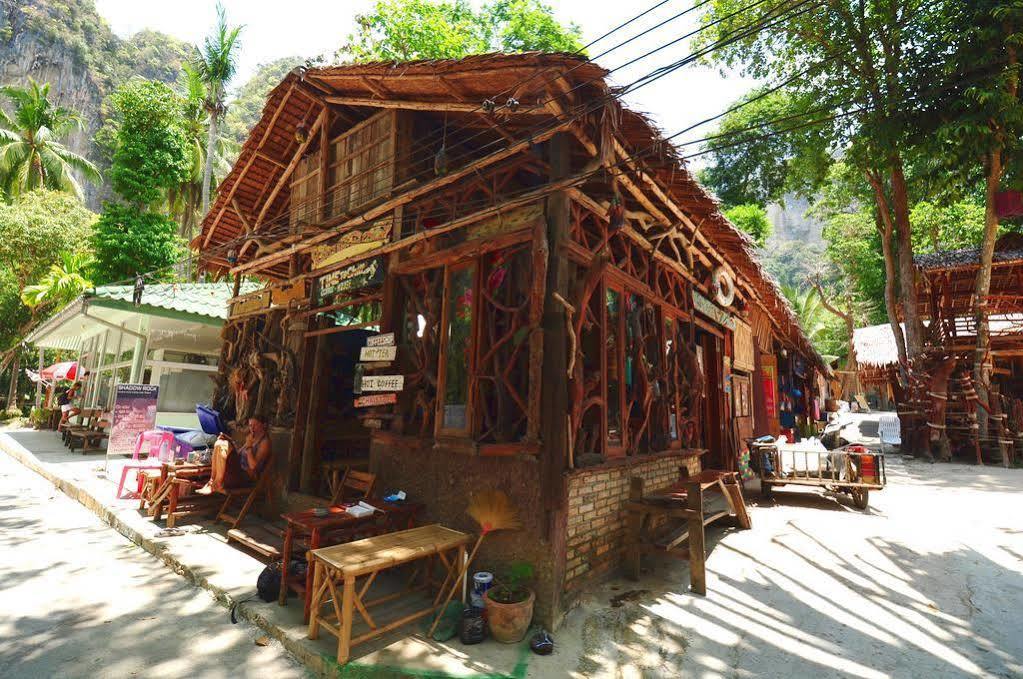 Chill Out Bar & Bungalow Railay Beach Exterior photo