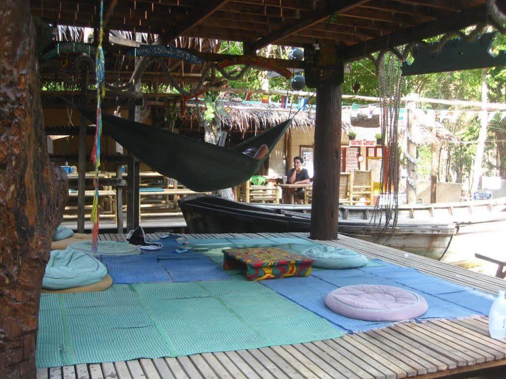 Chill Out Bar & Bungalow Railay Beach Exterior photo