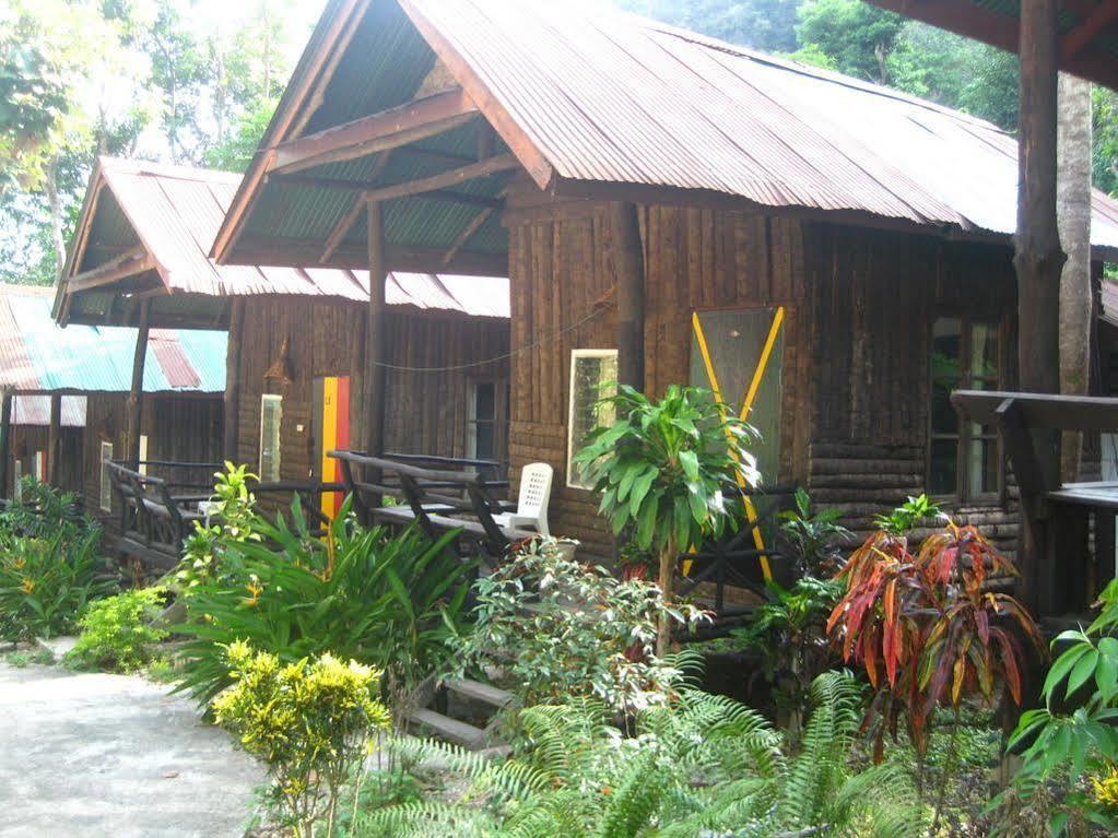 Chill Out Bar & Bungalow Railay Beach Exterior photo