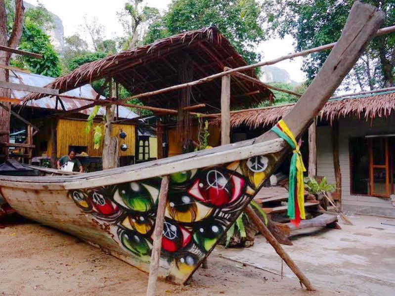 Chill Out Bar & Bungalow Railay Beach Exterior photo